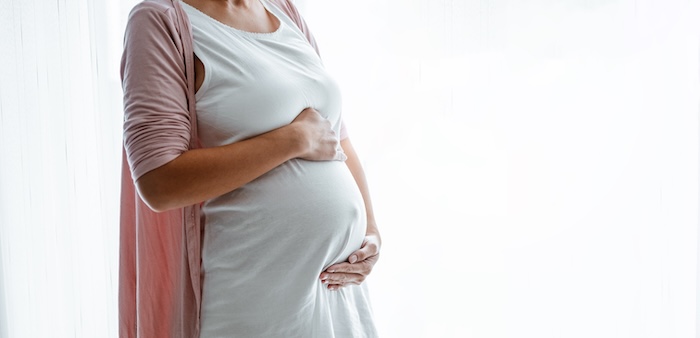 plastická operácia po tehotenstve tehotná žena