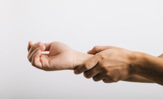 syndróm karpálneho tunela